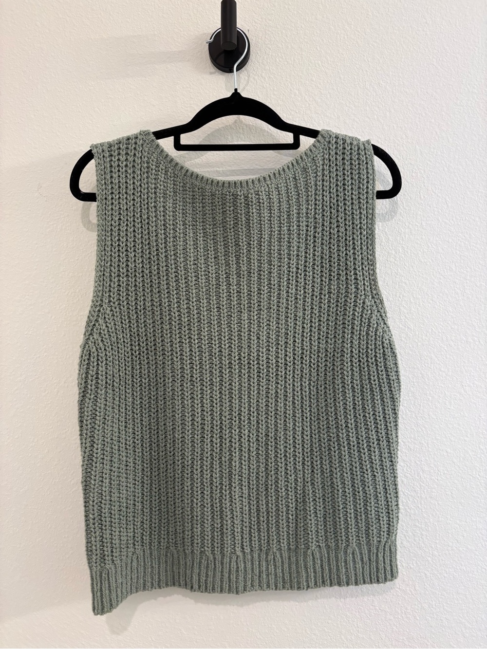 Abercrombie & Fitch Knitted Sleeveless Sweater Vest - Sage Green